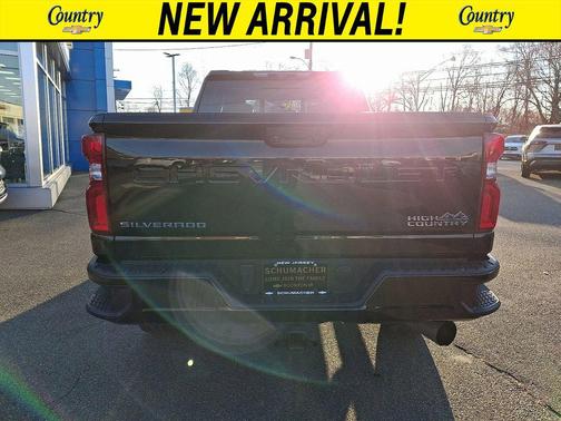 Black 2022 Chevrolet Silverado 2500 High Country