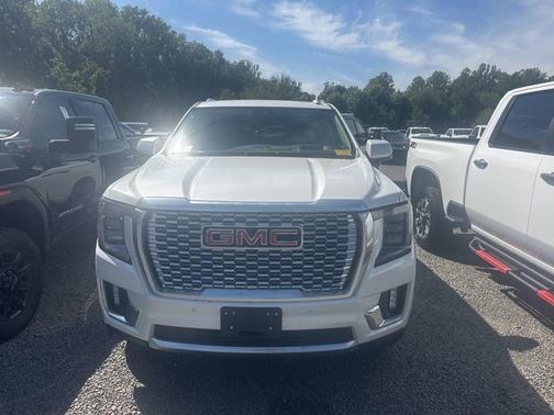 White Frost Tricoat 2024 GMC Yukon Denali