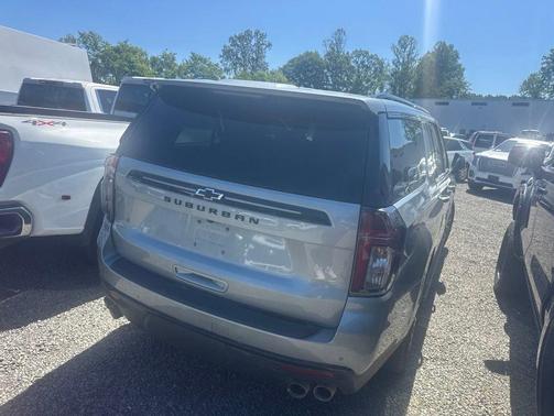 Sterling Gray Metallic 2024 Chevrolet Suburban 4WD Z71