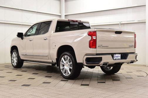 White Sands 2026 Chevrolet Silverado 1500 High Country