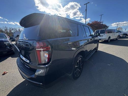 2021 Chevrolet Suburban RST