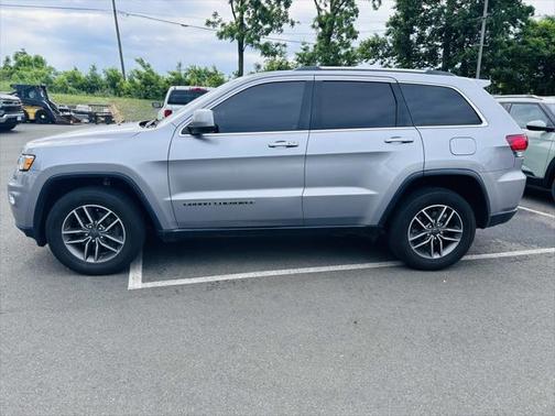 2020 Jeep Grand Cherokee Laredo