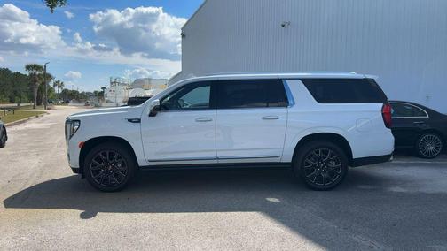 Summit White 2024 GMC Yukon XL Denali