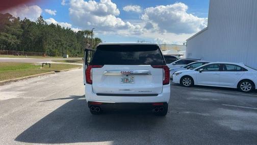 Summit White 2024 GMC Yukon XL Denali