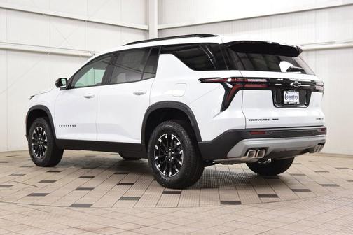 Polar White Tricoat 2026 Chevrolet Traverse AWD Z71