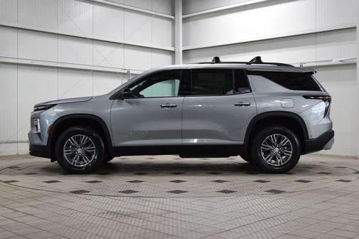 Sterling Gray Metallic 2026 Chevrolet Traverse LT