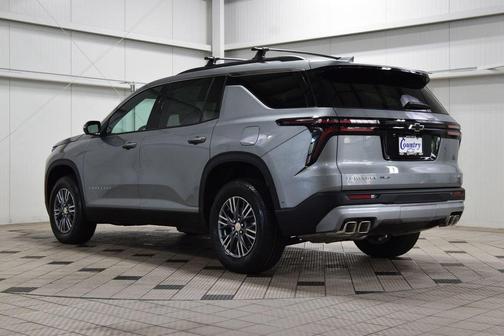 Sterling Gray Metallic 2026 Chevrolet Traverse LT