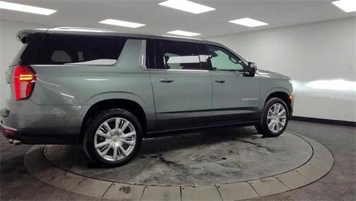 2024 Chevrolet Suburban 4WD High Country