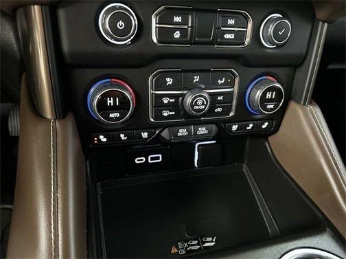 2024 Chevrolet Suburban 4WD High Country