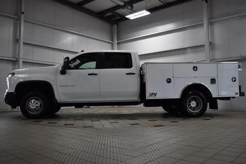 2025 Chevrolet Silverado 3500 WT