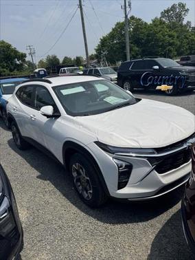 2025 Chevrolet Trax LT