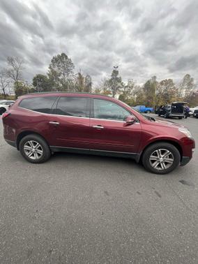 2017 Chevrolet Traverse 2LT
