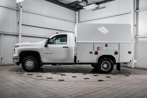 2025 Chevrolet Silverado 3500 WT