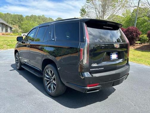 2023 Cadillac Escalade Sport