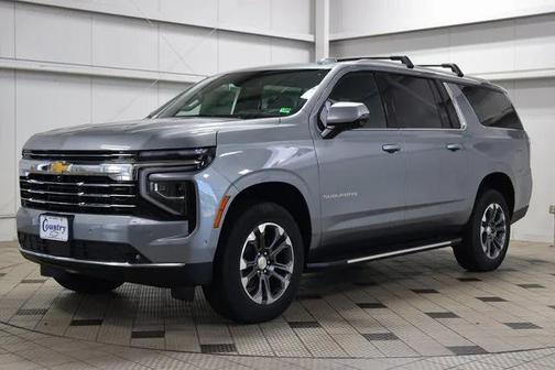 2025 Chevrolet Suburban LT