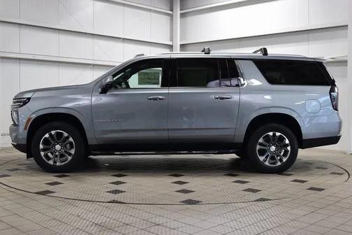 2025 Chevrolet Suburban LT