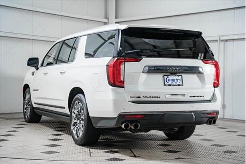 2023 GMC Yukon XL Denali Ultimate