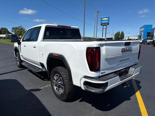 2022 GMC Sierra 2500 AT4