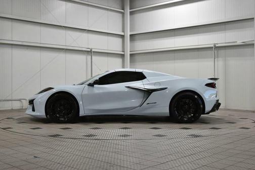 Ceramic Matrix Gray Metallic 2024 Chevrolet Corvette Z06