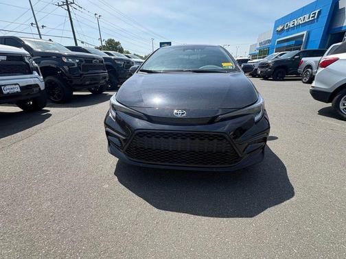 Midnight Black Metallic 2024 Toyota Corolla SE