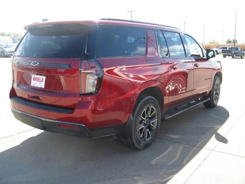 2022 Chevrolet Suburban 4WD Z71