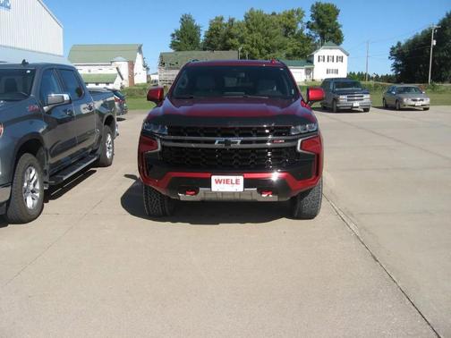 2022 Chevrolet Suburban 4WD Z71