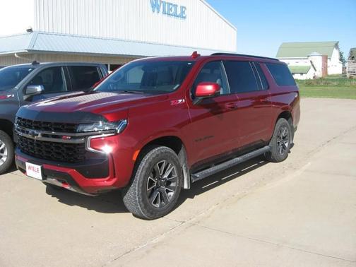2022 Chevrolet Suburban 4WD Z71