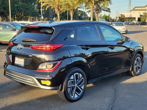 2023 Hyundai KONA EV SE