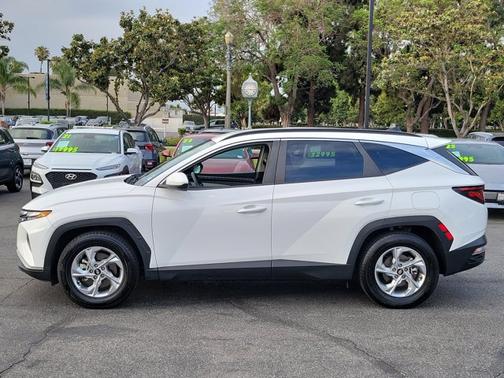 White 2024 Hyundai TUCSON SEL