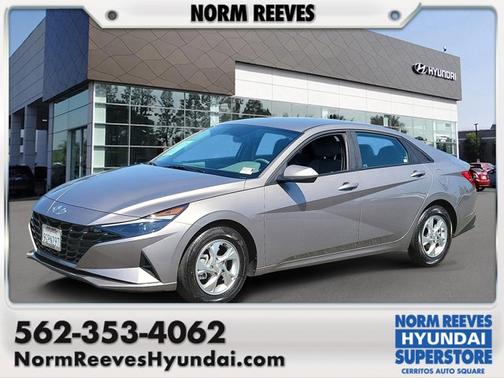 Gray 2023 Hyundai ELANTRA SE