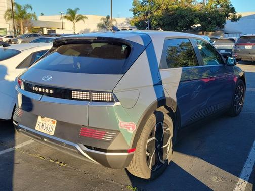 2024 Hyundai IONIQ 5 SE