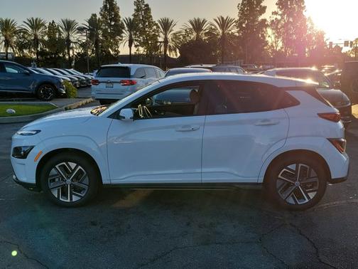 2023 Hyundai KONA EV SE