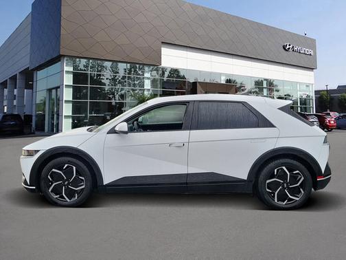 2024 Hyundai IONIQ 5 SE