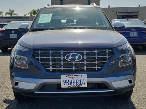 2025 Hyundai VENUE Limited