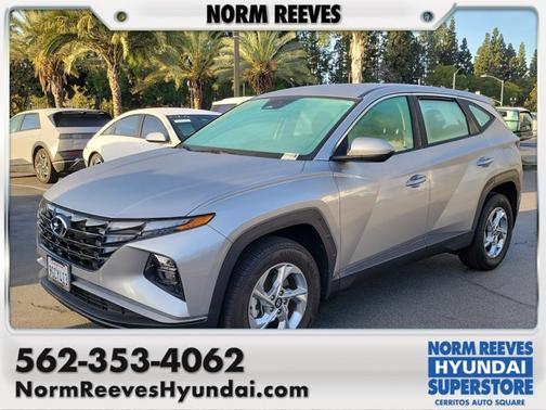 2023 Hyundai TUCSON SE