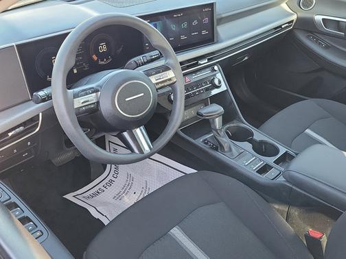 2025 Hyundai SONATA SE