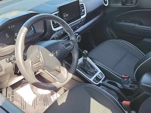 2025 Hyundai VENUE Limited