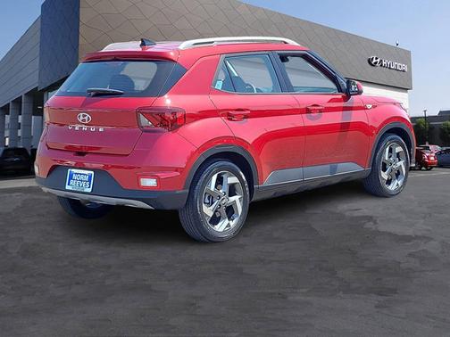 2022 Hyundai VENUE Limited