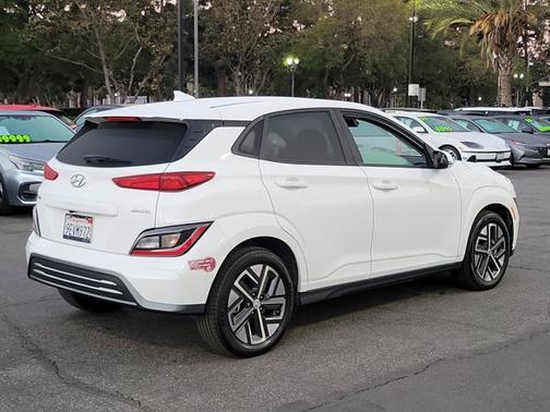 2023 Hyundai KONA EV SEL