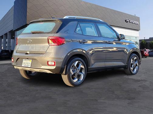 2025 Hyundai VENUE Limited