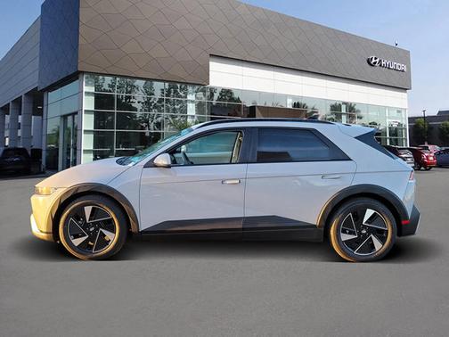 2025 Hyundai IONIQ 5 SEL