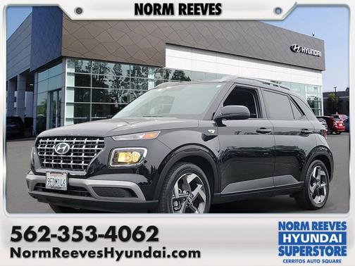 2023 Hyundai VENUE SEL