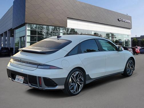 2023 Hyundai IONIQ 6 SEL