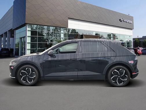 2024 Hyundai IONIQ 5 SE