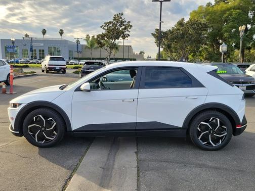 2024 Hyundai IONIQ 5 SE