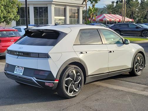 2024 Hyundai IONIQ 5 SE