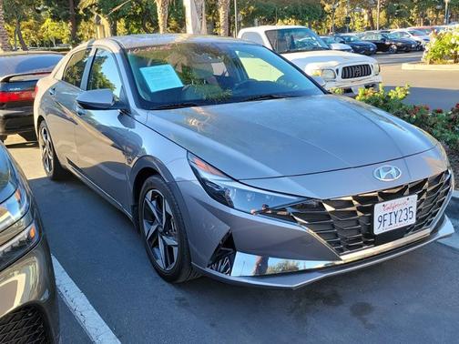 2023 Hyundai ELANTRA Limited