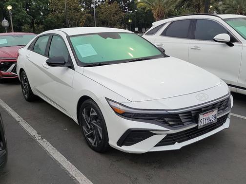 2025 Hyundai ELANTRA SEL Sport
