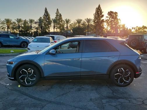 2024 Hyundai IONIQ 5 SEL