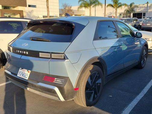 2025 Hyundai IONIQ 5 SE